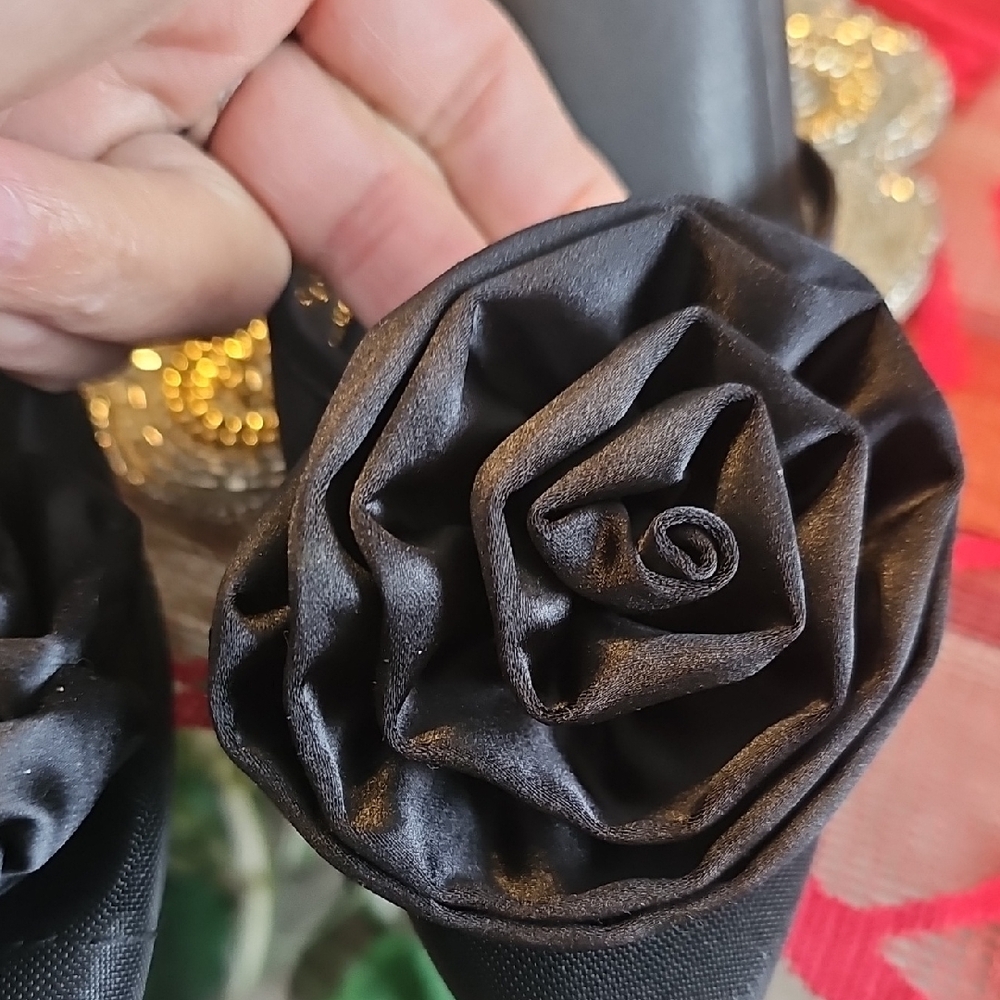 A New Day Black Heels with Rosette Detail - Picture 3 of 10